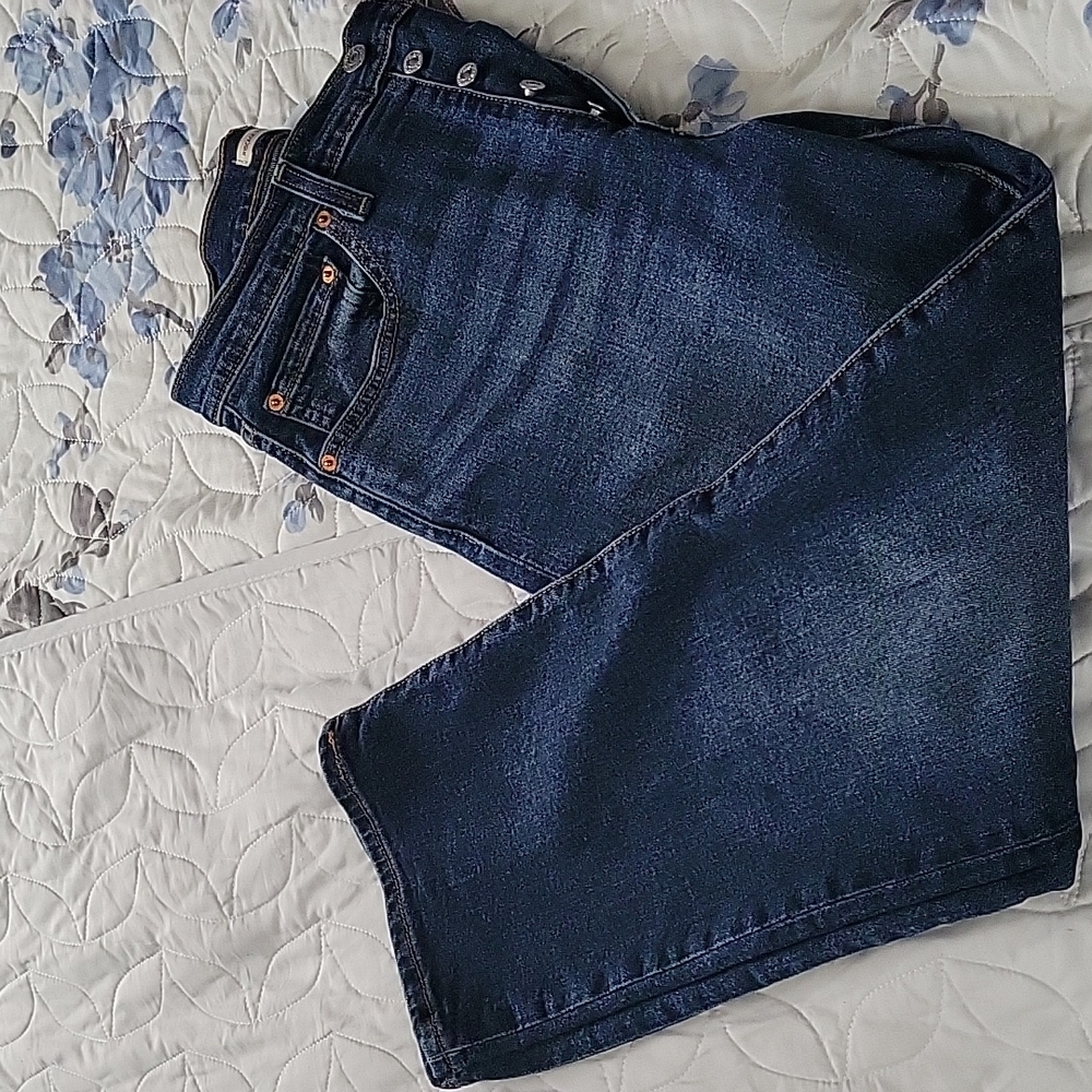Ribcage straight ankle jeans